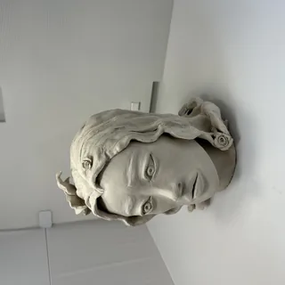 The weight of emptiness 
